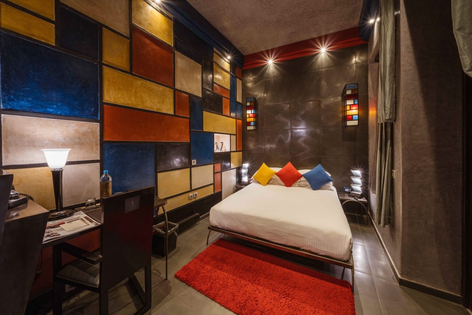 Mondrian-inspired Superior Room with geometric colour panels
